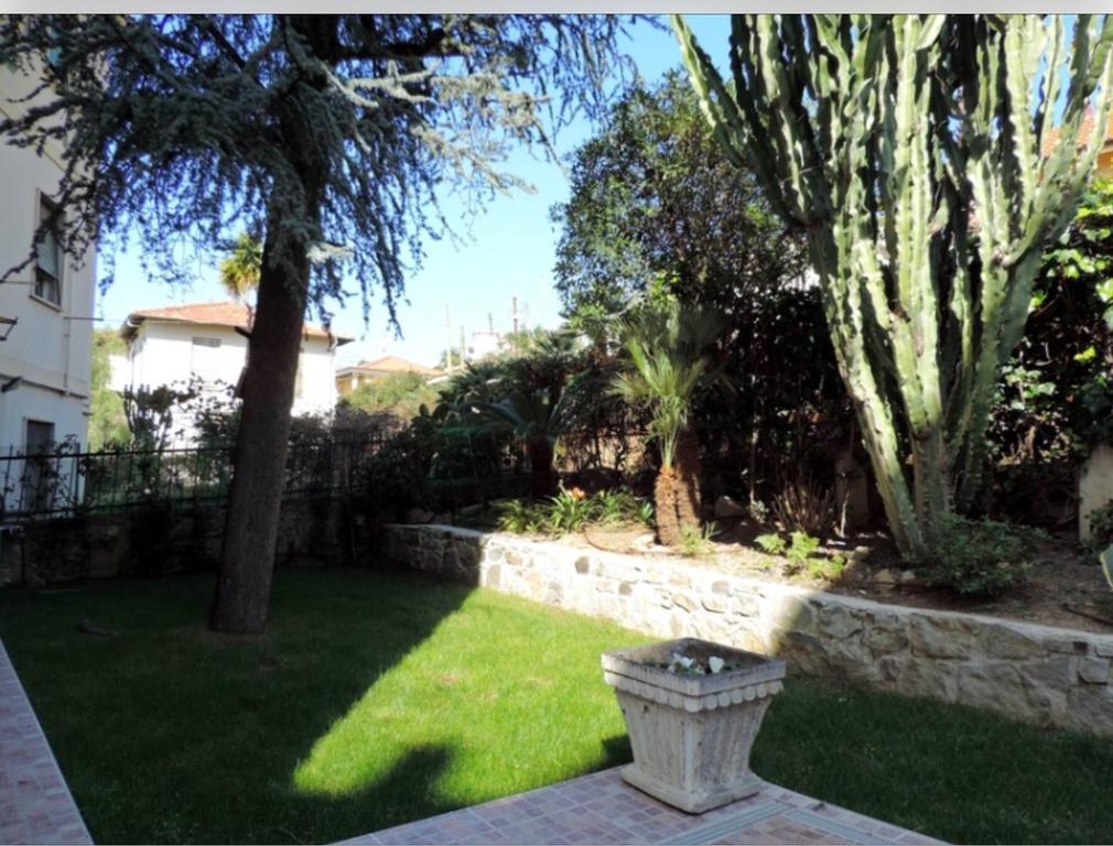 Primavera Apartments سانريمو الغرفة الصورة